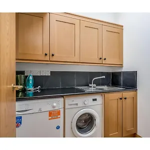 Pottinger's Quay Apartment